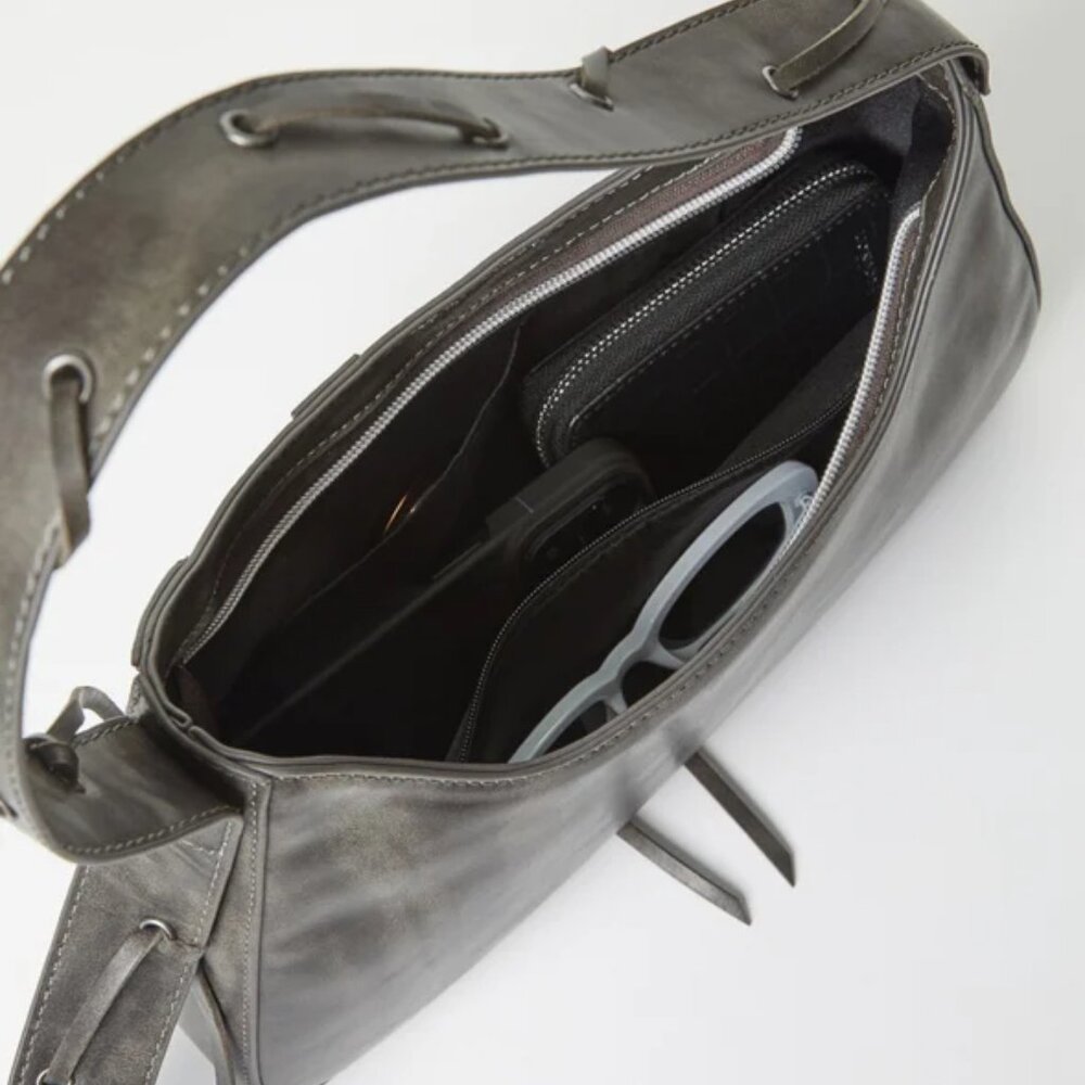 Laced-Up Detail Shoulder Bag Distressed Black - Picture 3 of 6